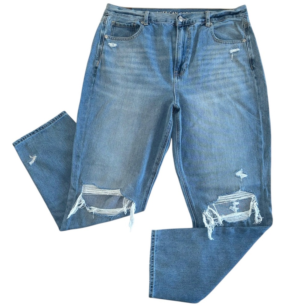 American Eagle Women’s Light Wash Denim Ripped Distressed High Rise Mom Jean